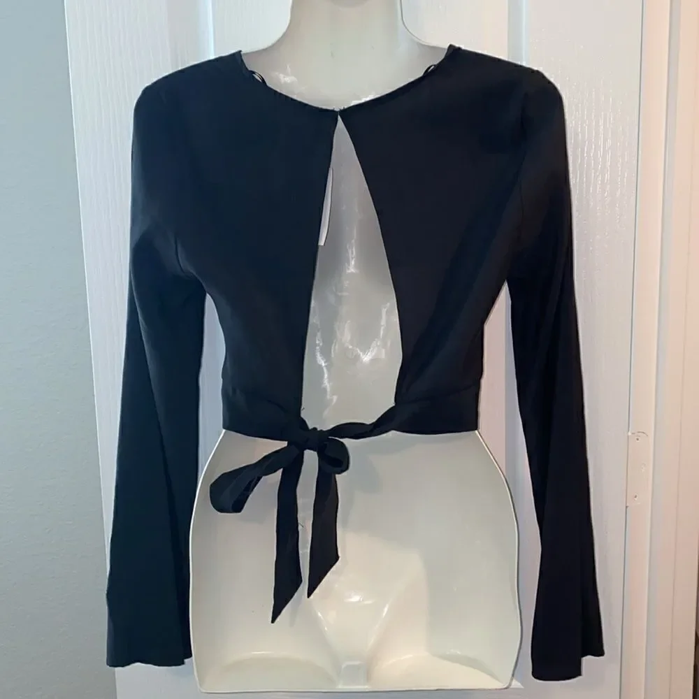 New Divided H&M Crop Top